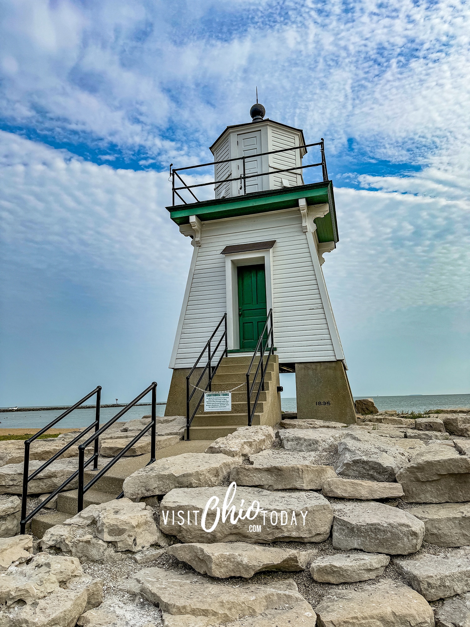 vertical photo of Port Clinton Lighthouse. Photo credit: Cindy Gordon of VisitOhioToday.com