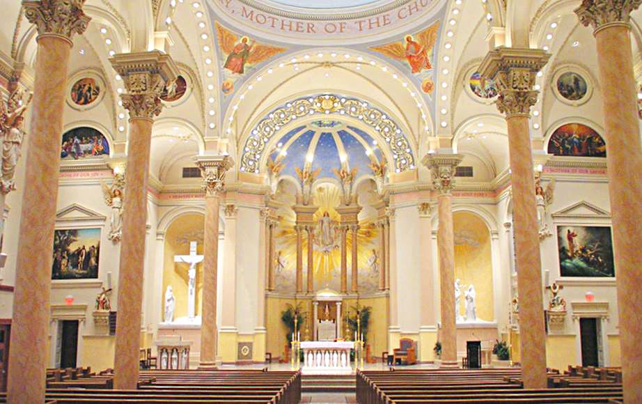 horizontal photo of the inside of the Basilica of St. Mary of the Assumption in Marietta Ohio