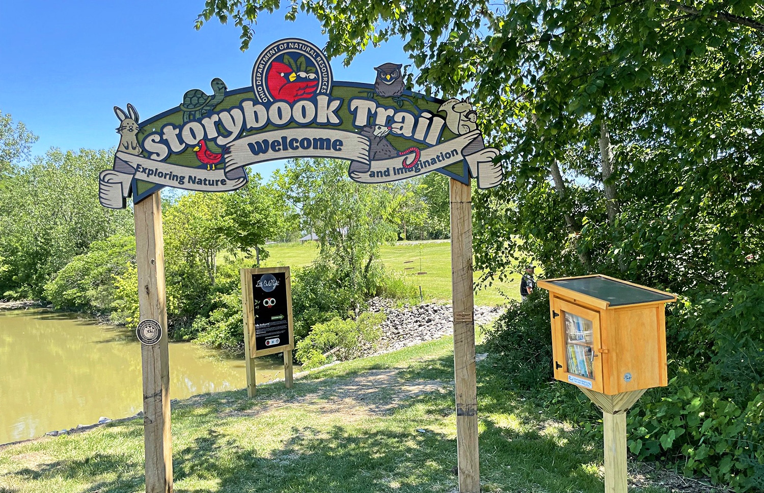 horizontal photo of the entrance to the Storybook Trail at Mary Jane Thurston State Park