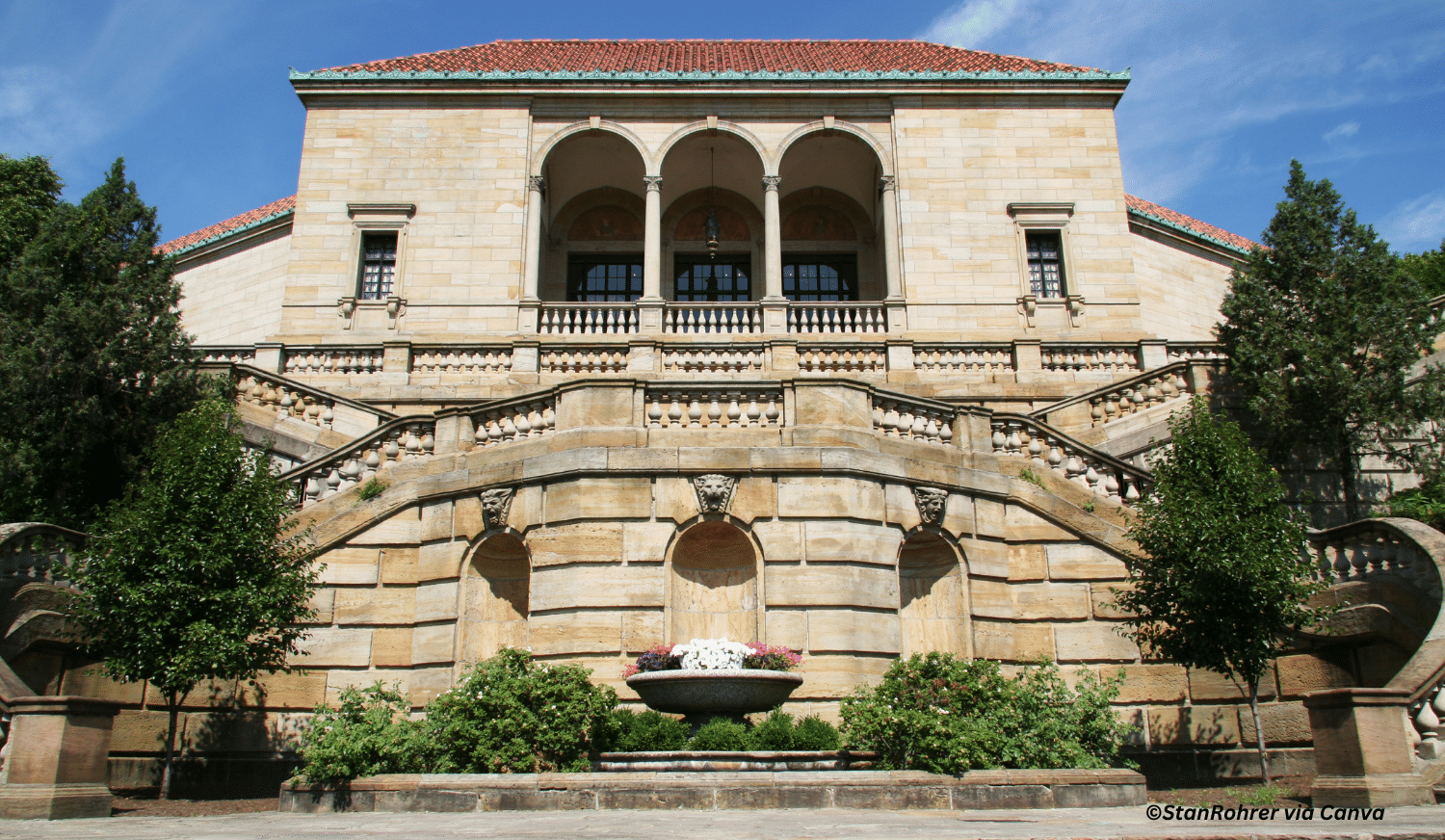 horizontal photo of the Dayton Art Institute building