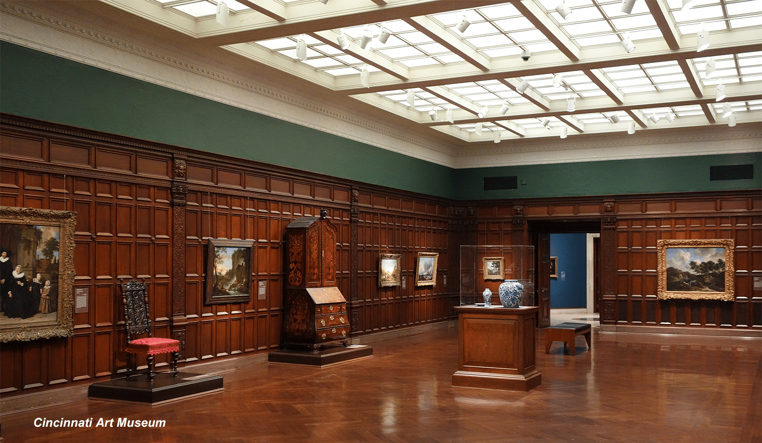 horizontal photo of the inside of one of the display rooms at the Cincinnati Art Museum