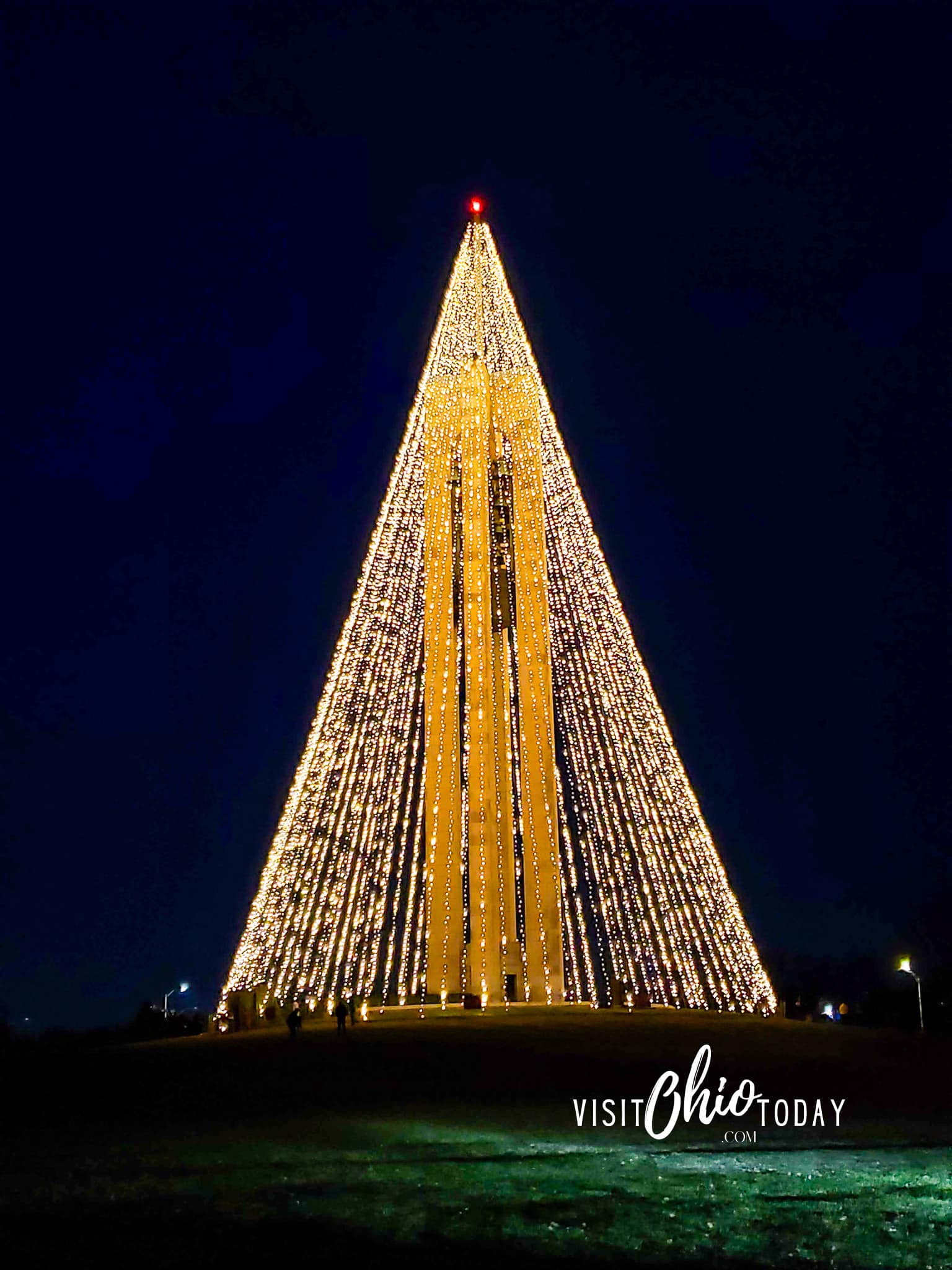 vertical photo of the Tree of Light at A Carillon Christmas, Dayton, Ohio. Photo credit: Cindy Gordon of VisitOhioToday.com